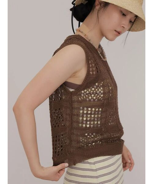 FIKA.（フィーカ）の「Crochet sleeveless knit（ニット/セーター・レディース・アイボリー/ブラック/ブラウン・MEDIUM）」の3枚目の写真