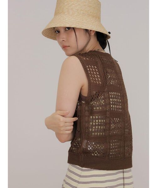 FIKA.（フィーカ）の「Crochet sleeveless knit（ニット/セーター・レディース・アイボリー/ブラック/ブラウン・MEDIUM）」の9枚目の写真