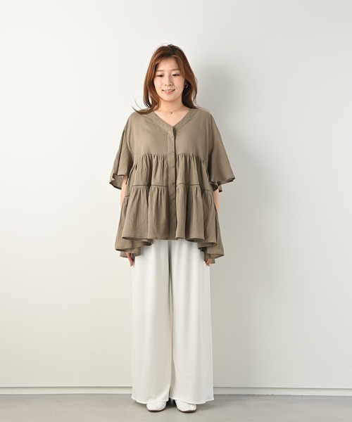 Brown&Street(ブラウンアンドストリート)の「コットンティアードブラウス(シャツ/ブラウス・レディース・ホワイト/ライトカーキ/ブラック・FREE)」の10枚目の写真