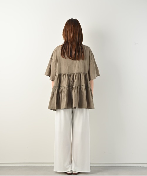 Brown&Street(ブラウンアンドストリート)の「コットンティアードブラウス(シャツ/ブラウス・レディース・ホワイト/ライトカーキ/ブラック・FREE)」の12枚目の写真