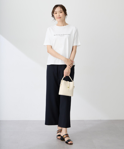 A/C DESIGN BY ALPHA CUBIC(エーシーデザインバイアルファキュービック)の「【ALCOLLAGEプリント】ラウンドヘムプリントTシャツ【すごツヤ・UVカット・接触冷感】(Tシャツ/カットソー・レディース・ライトグレー/ブラック/オフホワイト・LL/3L/M/L)」の9枚目の写真