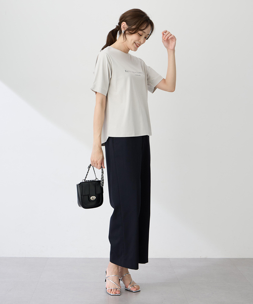 A/C DESIGN BY ALPHA CUBIC(エーシーデザインバイアルファキュービック)の「【ALCOLLAGEプリント】ラウンドヘムプリントTシャツ【すごツヤ・UVカット・接触冷感】(Tシャツ/カットソー・レディース・ライトグレー/ブラック/オフホワイト・LL/3L/M/L)」の13枚目の写真