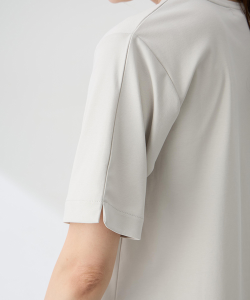 A/C DESIGN BY ALPHA CUBIC(エーシーデザインバイアルファキュービック)の「【ALCOLLAGEプリント】ラウンドヘムプリントTシャツ【すごツヤ・UVカット・接触冷感】(Tシャツ/カットソー・レディース・ライトグレー/ブラック/オフホワイト・LL/3L/M/L)」の16枚目の写真