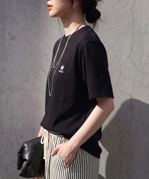 SELECT LEVERY(セレクトリベリー)の「星ワンポイント刺繍ロゴTシャツ(Tシャツ/カットソー・レディース・ブラック/オフホワイト・FREE)」の12枚目の写真