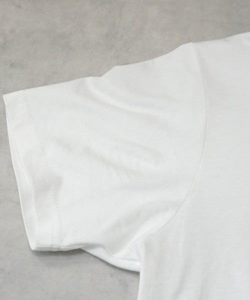 SELECT LEVERY(セレクトリベリー)の「星ワンポイント刺繍ロゴTシャツ(Tシャツ/カットソー・レディース・ブラック/オフホワイト・FREE)」の4枚目の写真