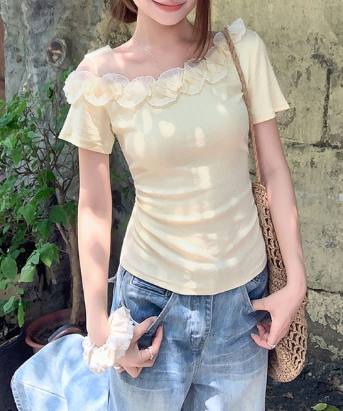 2ly2(トゥーリートゥー)の「フリルオフショルダー風 半袖カットソー(Tシャツ/カットソー・レディース・ブルー/イエロー/ピンク・FREE)」の7枚目の写真