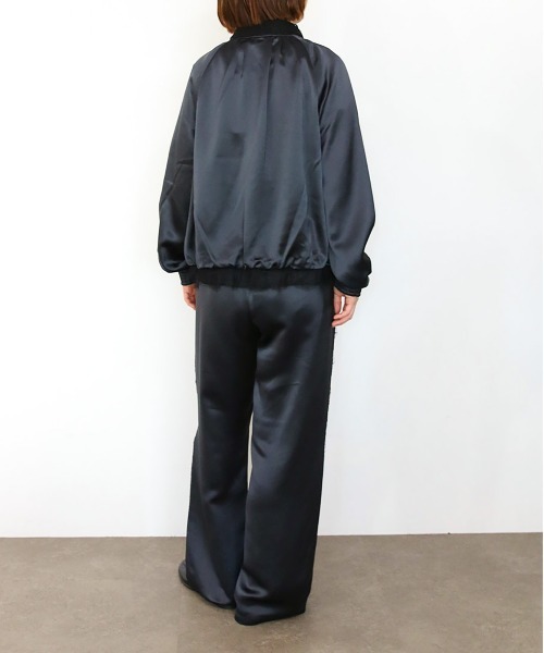 Marilyn Moon（マリリンムーン）の「eyelash lace satin reversible blouson（ブルゾン・レディース・オフホワイト/スミクロ/オリーブ・FREE）」の19枚目の写真