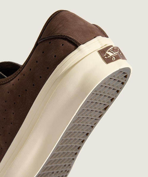 VANS(バンズ)の「VANS PREMIUM SF モック ロー / LX Carver Low PONY HAIR Calf B VN000Z3XI971(モカシン/デッキシューズ・メンズ・ブラウン・10/9.5/9/8.5/11/10.5/8)」の5枚目の写真