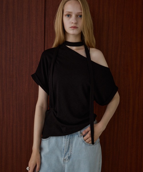 DRWCYS(ドロシーズ)の「ナロータイオフショルトップス(Tシャツ/カットソー・レディース・ブラック/ブラウン/ホワイト・FREE)」の22枚目の写真