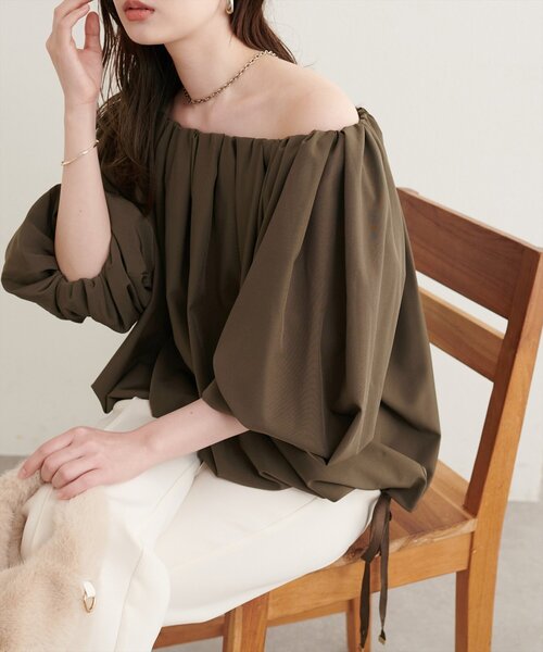 natural couture(ナチュラルクチュール)の「マルチWAYバルーンブラウス(シャツ/ブラウス・レディース・ドット/オフホワイト/グレイッシュベージュ/ブラウン/ブラック・FREE)」の4枚目の写真