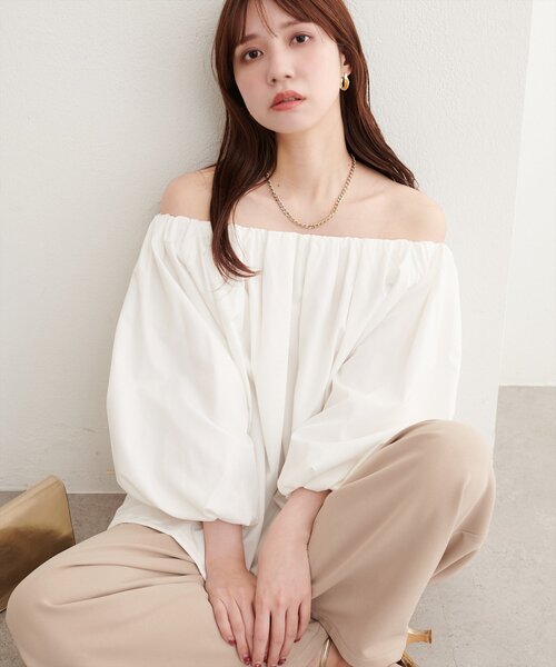 natural couture(ナチュラルクチュール)の「マルチWAYバルーンブラウス(シャツ/ブラウス・レディース・ドット/オフホワイト/グレイッシュベージュ/ブラウン/ブラック・FREE)」の2枚目の写真