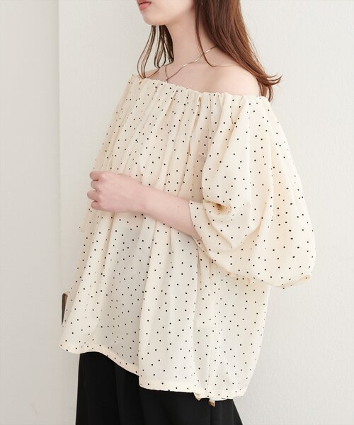 natural couture(ナチュラルクチュール)の「マルチWAYバルーンブラウス(シャツ/ブラウス・レディース・ドット/オフホワイト/グレイッシュベージュ/ブラウン/ブラック・FREE)」の22枚目の写真