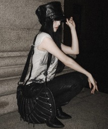 YIKAI LABORATORY（イカイラボラトリー）の「【YIKAI LABORATORY】EXOSKELETON ZIPPER BAG / 【イカイラボラトリー】エクソスケルトンジッパーショルダーバッグ（ショルダーバッグ）」