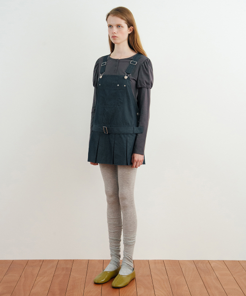 SINOON(シヌーン)の「Pleats Mini Overall (Navy)(ワンピース・レディース・ネイビー・SMALL/MEDIUM)」の2枚目の写真