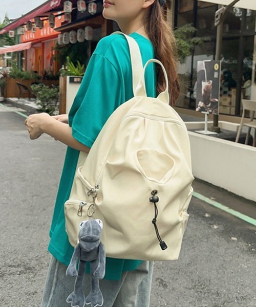 ONEP STAR（ワンピスター）の「チャーム付き大容量ポケットバックパック（バックパック/リュック・レディース・ベージュ/ブラック・FREE）」の21枚目の写真