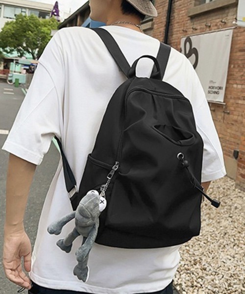 ONEP STAR（ワンピスター）の「チャーム付き大容量ポケットバックパック（バックパック/リュック・レディース・ベージュ/ブラック・FREE）」の14枚目の写真