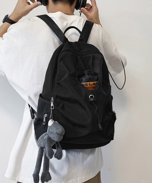 ONEP STAR（ワンピスター）の「チャーム付き大容量ポケットバックパック（バックパック/リュック・レディース・ベージュ/ブラック・FREE）」の15枚目の写真