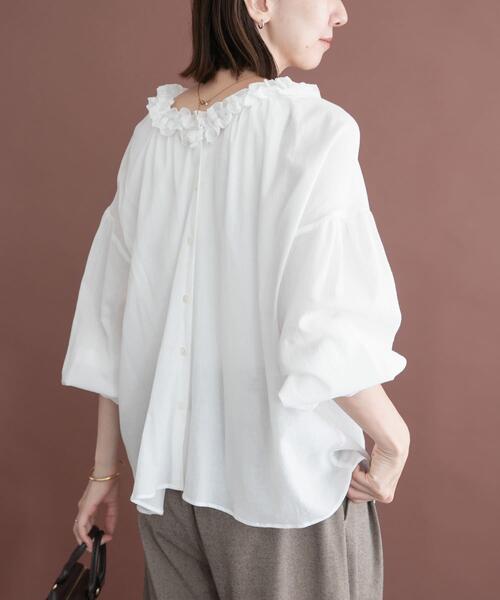 ITEMS URBANRESEARCH(アイテムズ アーバンリサーチ)の「フリルギャザー2WAYブラウス(シャツ/ブラウス・レディース・チャコールグレー/ホワイト・FREE)」の8枚目の写真
