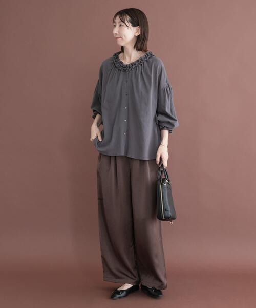 ITEMS URBANRESEARCH(アイテムズ アーバンリサーチ)の「フリルギャザー2WAYブラウス(シャツ/ブラウス・レディース・チャコールグレー/ホワイト・FREE)」の20枚目の写真