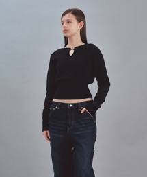 LOGO CLIP KNIT TOP - BLACK