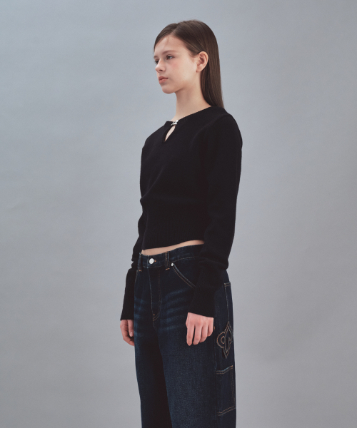 Rest&Recreation（レストアンドレクリエーション）の「LOGO CLIP KNIT TOP - BLACK（ニット/セーター・レディース・その他・ONE）」の3枚目の写真