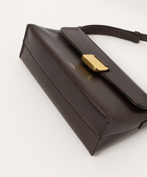 A.P.C.（アーペーセー）の「SAC SIMONE SMALL（ショルダーバッグ・レディース・ブラウン・ONESIZE）」の3枚目の写真