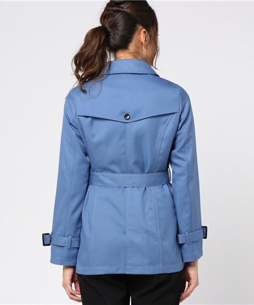 Honeys（ハニーズ）の「ショート丈トレンチコート（トレンチコート・レディース・ピンク/ライトベージュ/ブルー・L/M）」の6枚目の写真