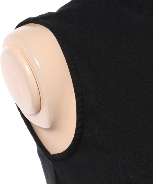 PUNYUS（プニュズ）の「ノースリーブハイネックTシャツ（タンクトップ・レディース・ホワイト/ブラック・1/3/4/2）」の5枚目の写真