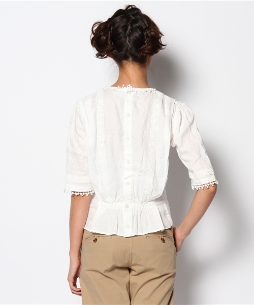 BEAMS BOY(ビームスボーイ)の「BEAMS BOY / リネン ノーカラーレース 7分袖(シャツ/ブラウス・レディース・ホワイト・ONE SIZE)」の4枚目の写真