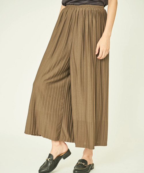 earth music&ecology（アースミュージックアンドエコロジー）の「カットプリーツスカーチョ（その他パンツ・レディース・レッド/ブラック/ベージュ/ネイビー/マスタード/杢グレー/ブルーグリーン/カーキ・FREE）」の5枚目の写真