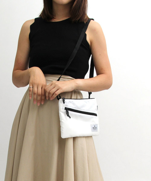 REGiSTA（レジスタ）の「【REGiTA/レジスタ】PVCナイロン サコッシュバッグ / ミニショルダー（ショルダーバッグ・メンズ・ホワイト/ブラック/グレー/オレンジ/ブルー/イエロー系その他/パープル/ベージュ/ネイビー/レッド・FREE）」の2枚目の写真