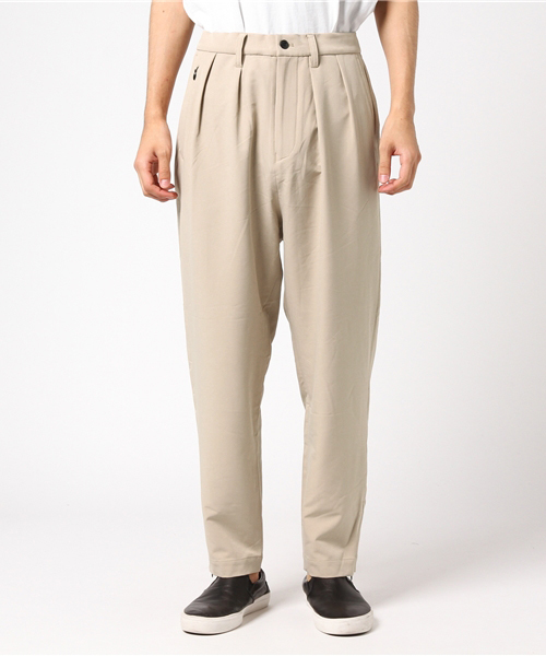niko and...(ニコアンド)の「<NUMERALS>デザインタックパンツ(その他パンツ・メンズ・ブラック/ベージュ・SMALL/MEDIUM/LARGE)」の1枚目の写真