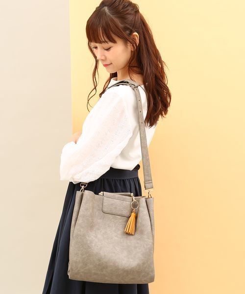 VIS（ビス）の「【2WAY】タッセルDハンドルトートバッグ（トートバッグ・レディース・ブラック/グレー/グリーン/ダークグリーン/ライトグレー・FREE）」の17枚目の写真