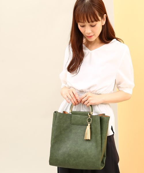 VIS（ビス）の「【2WAY】タッセルDハンドルトートバッグ（トートバッグ・レディース・ブラック/グレー/グリーン/ダークグリーン/ライトグレー・FREE）」の18枚目の写真