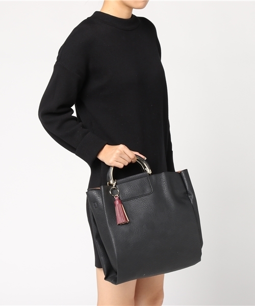 VIS（ビス）の「【2WAY】タッセルDハンドルトートバッグ（トートバッグ・レディース・ブラック/グレー/グリーン/ダークグリーン/ライトグレー・FREE）」の12枚目の写真