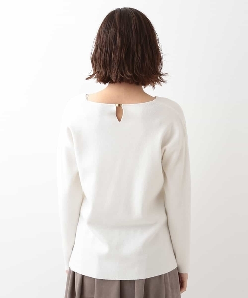 OFUON le MK（オフオンルエムケー）の「Vネックニットプルオーバー（ニット/セーター・レディース・アイボリー/ブラック/ライトグレー・38）」の5枚目の写真