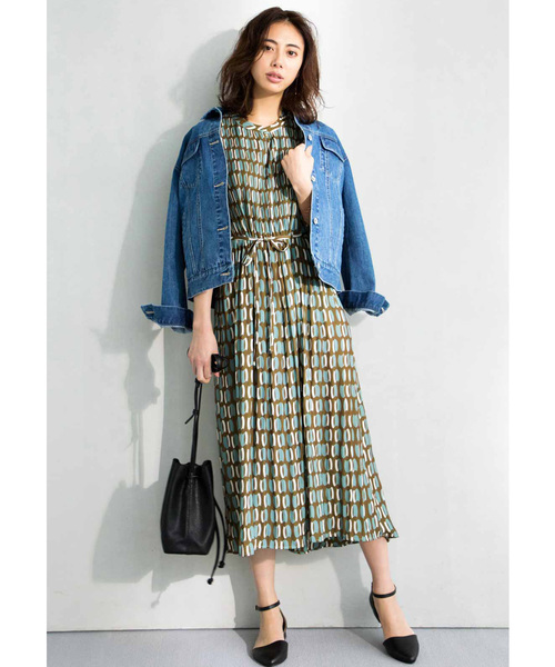 IEDIT（イディット）の「ＩＥＤＩＴ　こなれた着こなしが楽しめる　ちょいゆるレディー仕様Ｇジャン（デニムジャケット・レディース・インディゴブルー/ブルー・SMALL/MEDIUM/LARGE/X-LARGE/XX-LARGE）」の8枚目の写真