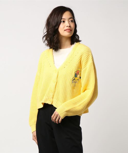 PUNYUS（プニュズ）の「ショート丈ビッグカーデ（カーディガン/ボレロ・レディース・ブラック/レッド/サックスブルー/イエロー・1/2/3/4）」の3枚目の写真