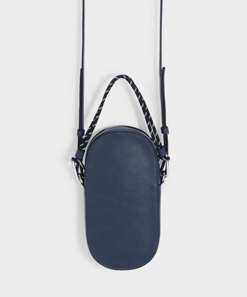 CHARLES & KEITH(チャールズ & キース)の「ロープディテールクロスボディバッグ / ROPE DETAIL CROSSBODY BAG(メッセンジャーバッグ・レディース・ネイビー/ホワイト・S)」の1枚目の写真
