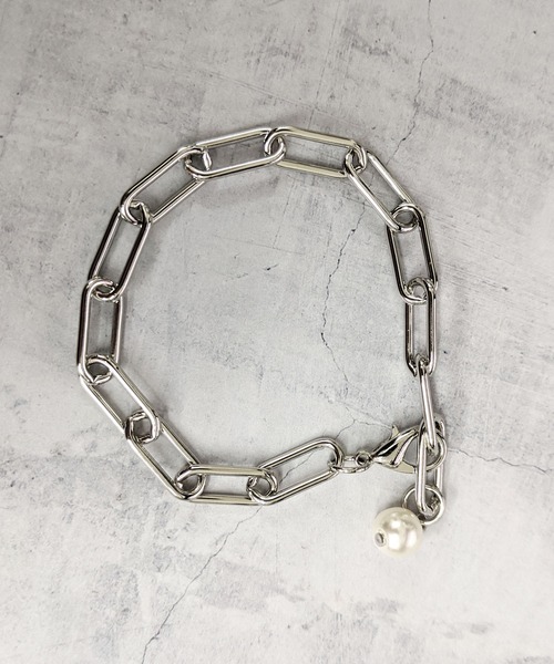LUON(ルオン)の「LUON/デザインブレス(ブレスレット・レディース・シルバー系その他4/シルバー系その他/シルバー系その他2/シルバー系その他3/ゴールド系その他/シルバー系その他7/シルバー系その他6/ゴールド系その他4/シルバー系その他5/ゴールド系その他2/ゴールド系その他3/その他・FREE)」の17枚目の写真