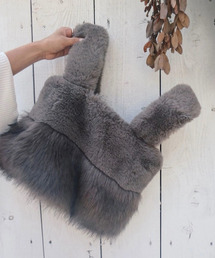 TRUNC 88�i�g�����N�G�C�e�B�[�G�C�g�j�́uFur Switching Bag�i�n���h�o�b�O�j�v