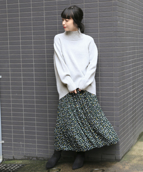 LOWRYS FARM(ローリーズファーム)の「プリーツスカート 815347(スカート・レディース・ブラック/オフホワイト/ブラック系その他/ブラウン系その他/グレー系その他/イエロー系その他/ブラック系その他2/ブラウン/グリーン・FREE)」の18枚目の写真