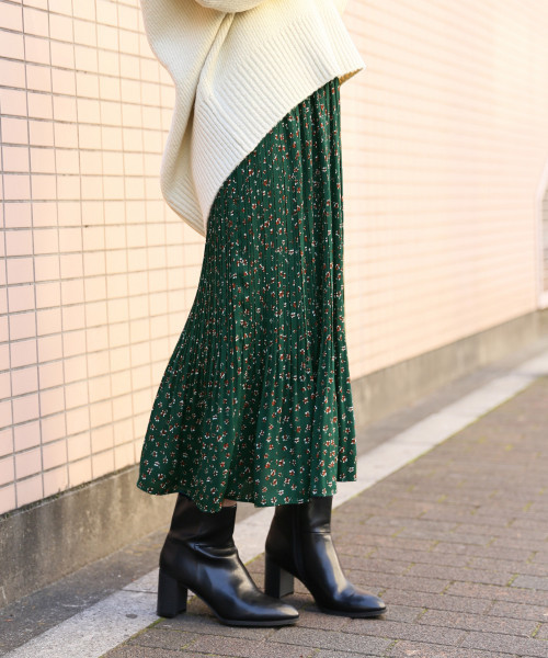 LOWRYS FARM(ローリーズファーム)の「プリーツスカート 815347(スカート・レディース・ブラック/オフホワイト/ブラック系その他/ブラウン系その他/グレー系その他/イエロー系その他/ブラック系その他2/ブラウン/グリーン・FREE)」の8枚目の写真