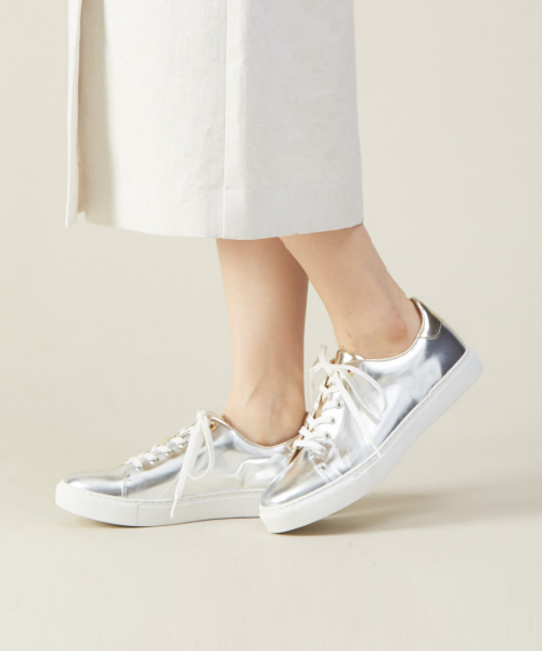 Au BANNISTER（オゥバニスター）の「チェック＆レザースニーカー（スニーカー・レディース・シルバー/その他/キャメル・38/39/35/36/37）」の3枚目の写真