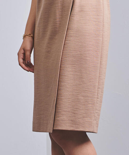 【ほぼ未使用】ラミーVネックワンピース　UNITED ARROWS UNITED ARROWS（ユナイテッドアローズ）の「UBCS RAMIE Vネック