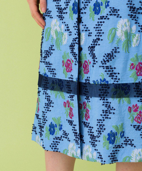 UNITED TOKYO(ユナイテッドトウキョウ)の「フラワージャガードワンピース(ワンピース・レディース・ブラック/ブルー・1)」の20枚目の写真