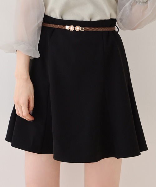 one after another NICE CLAUP(ワンアフターアナザーナイスクラップ)の「ベルト付きサーキュラーミニスカート(スカート・レディース・ベージュ/ブラック/グリーン系その他/ベージュ系その他・FREE)」の2枚目の写真