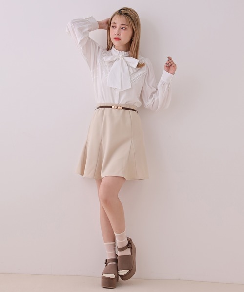 one after another NICE CLAUP(ワンアフターアナザーナイスクラップ)の「ベルト付きサーキュラーミニスカート(スカート・レディース・ベージュ/ブラック/グリーン系その他/ベージュ系その他・FREE)」の15枚目の写真