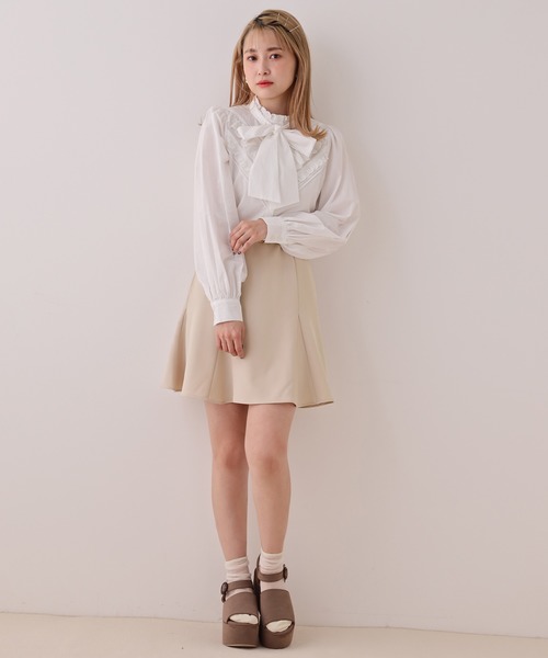 one after another NICE CLAUP(ワンアフターアナザーナイスクラップ)の「ベルト付きサーキュラーミニスカート(スカート・レディース・ベージュ/ブラック/グリーン系その他/ベージュ系その他・FREE)」の16枚目の写真