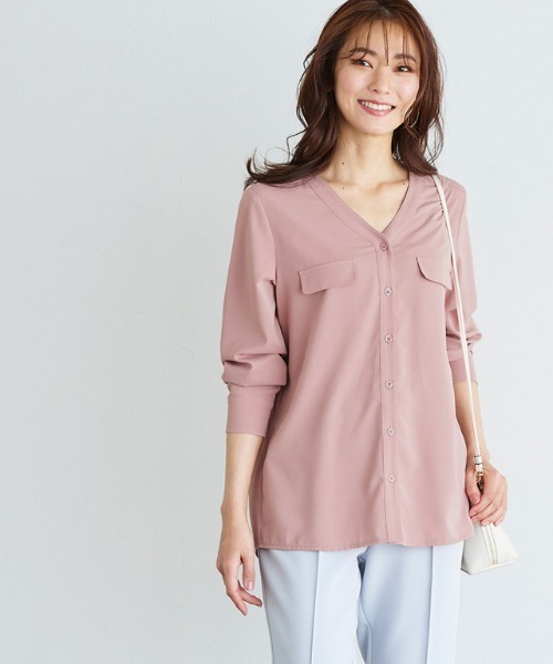 Pierrot（ピエロ）の「ノーカラー ブラウス フェイクポケット 上品（シャツ/ブラウス・レディース・ブルーパープル/グレイッシュベージュ/ライトグリーン/アイボリー/ネイビー/ブルー系その他/ベージュ/ピンクベージュ/ライトベージュ/モカ/イエロー・L/M）」の11枚目の写真